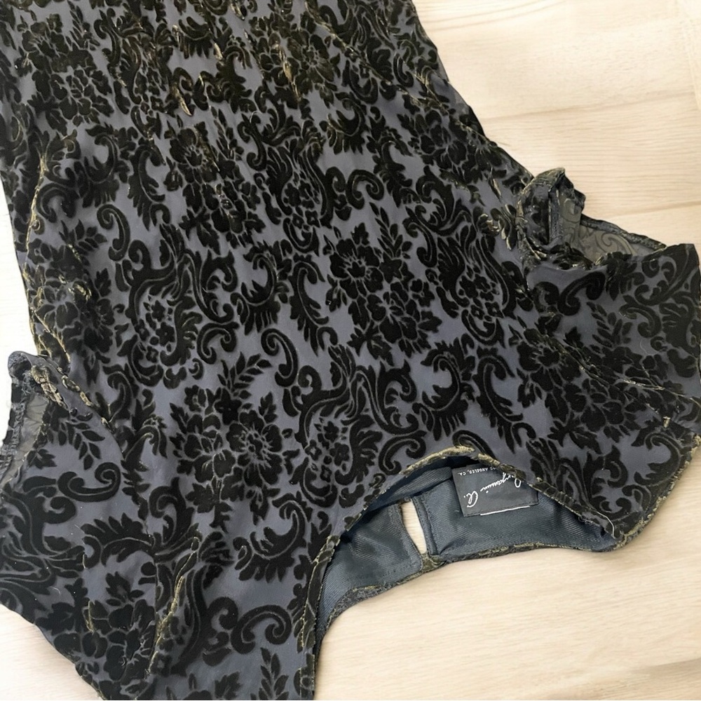 Elegant Black Crushed Velvet Maxi Dress -12 - Picture 3 of 10